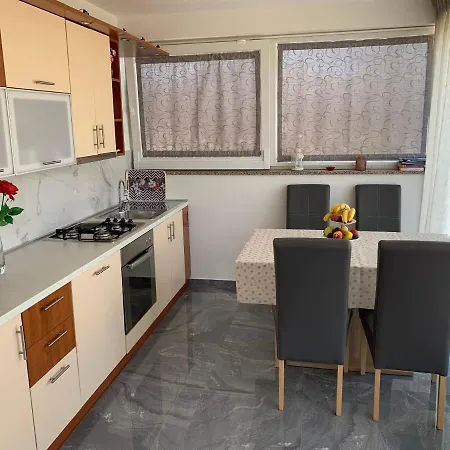 Apartment Anida *